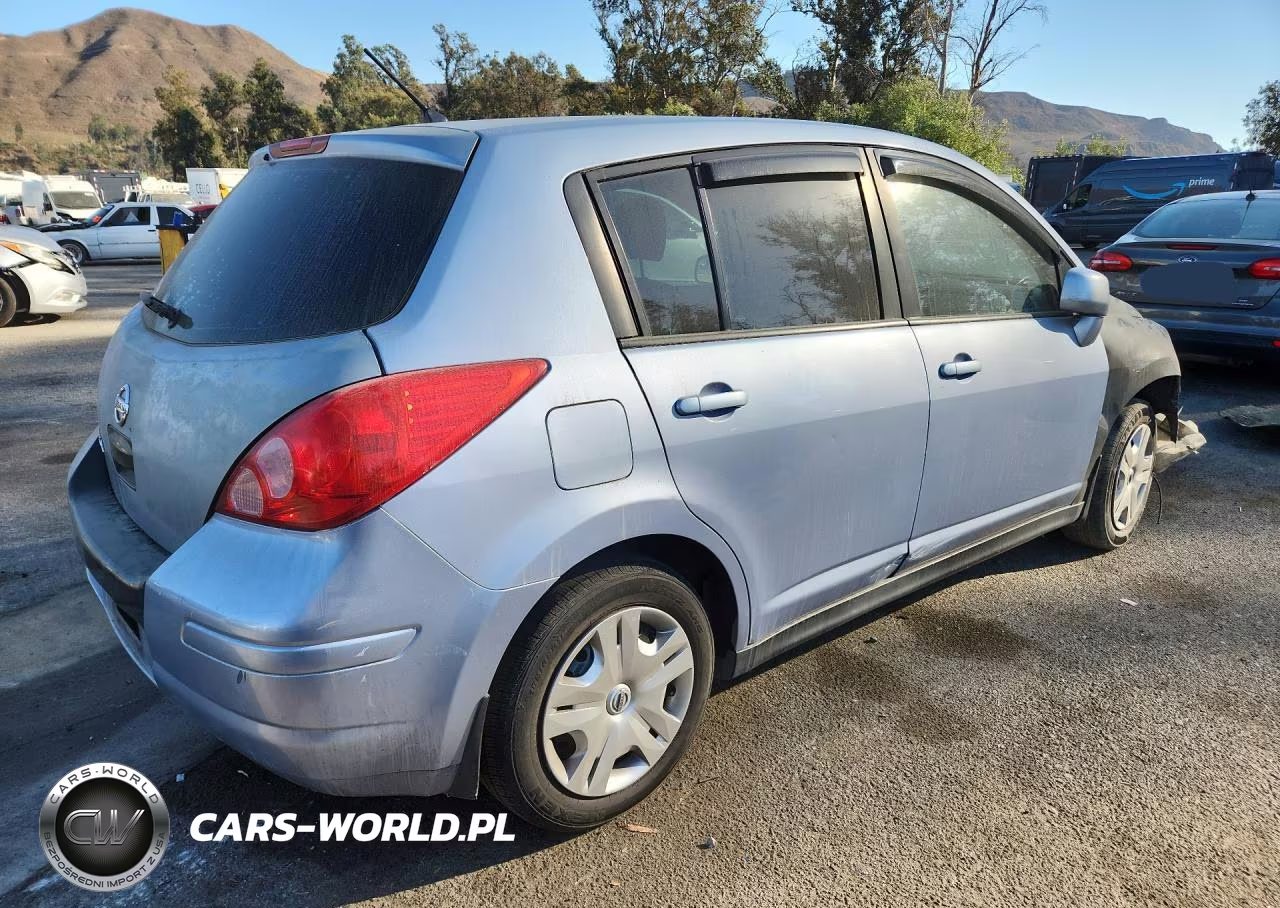 2011 Nissan Versa 1.8 S VIN:3N1BC1CP0BL360215 - 3