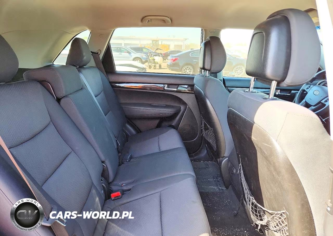 2012 Kia Sorento Lx VIN:5XYKT3A10CG203493 - 10