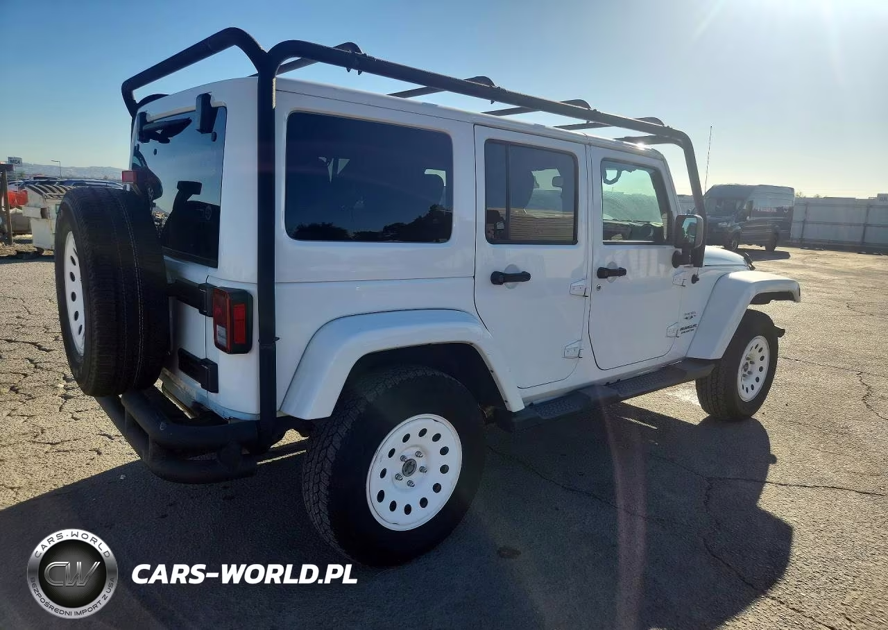 2016 Jeep Wrangler Unlimited Sahara VIN:1C4HJWEG6GL213844 - 3