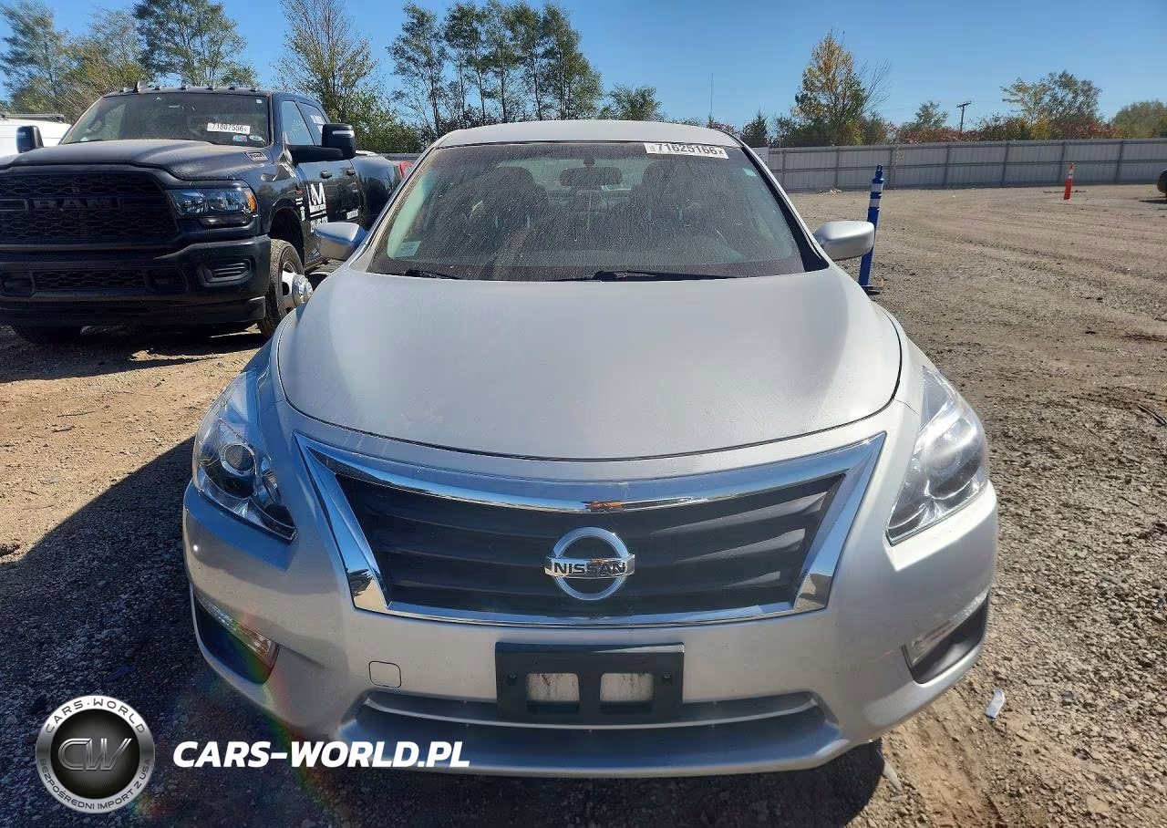 2015 Nissan Altima 2.5 S VIN:1N4AL3AP7FN380500 - 5