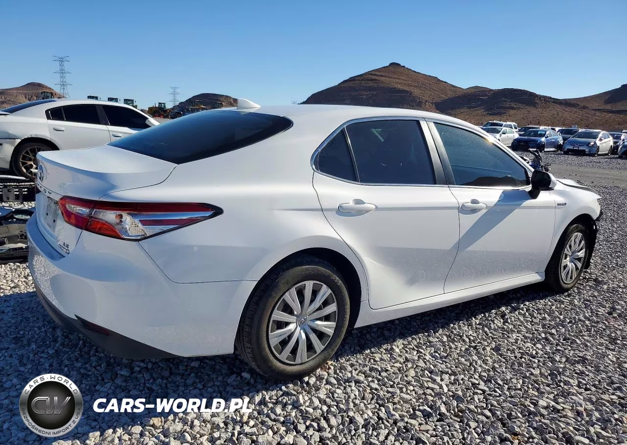 2020 Toyota Camry Le VIN:4T1C31AK9LU527358 - 3