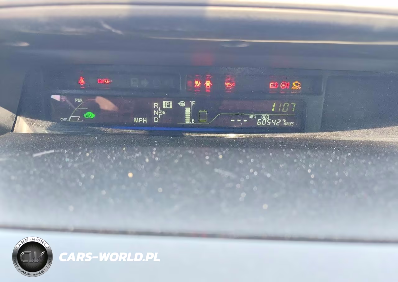 2014 Toyota Prius V Two VIN:JTDZN3EU3EJ000355 - 9
