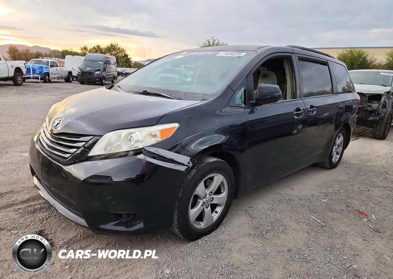 2015 Toyota Sienna Le VIN:5TDKK3DC9FS577611 - 1