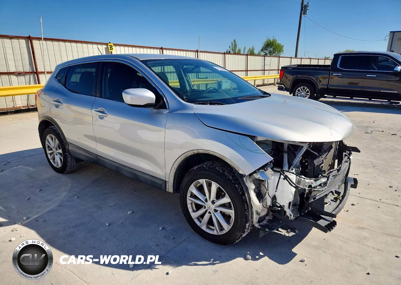 2017 Nissan Rogue Sport S VIN:JN1BJ1CP7HW013523 - 4
