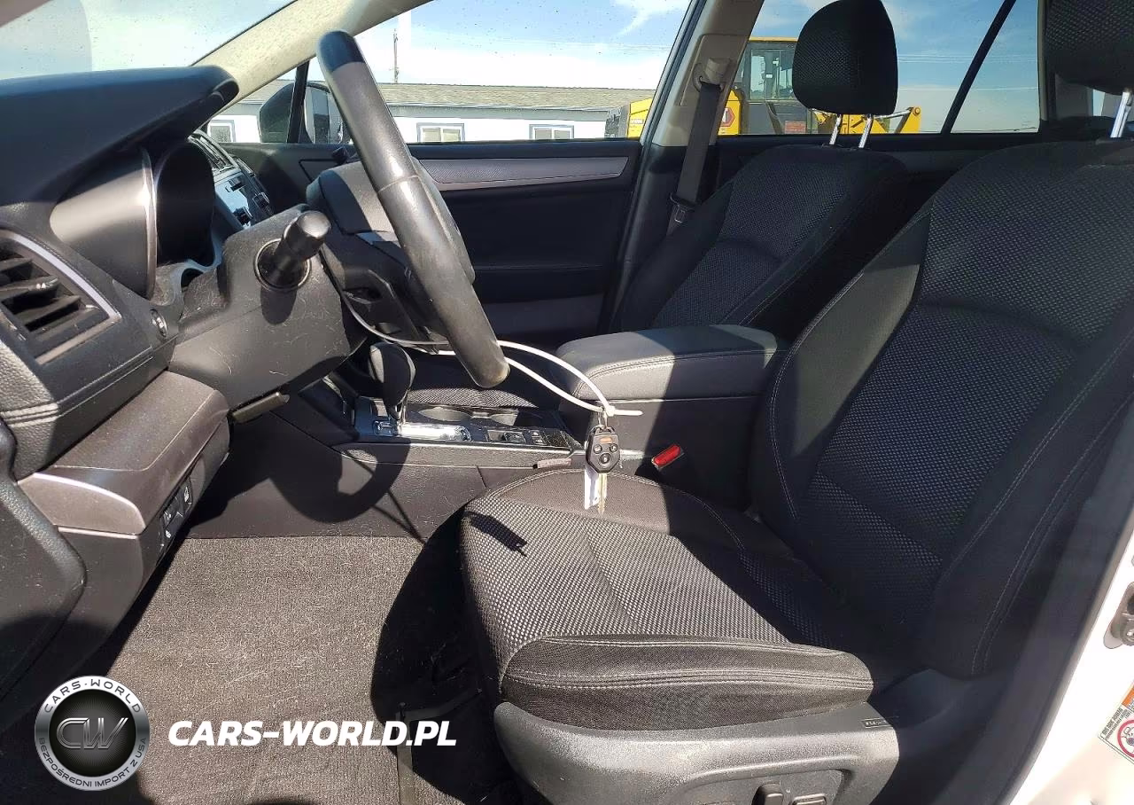 2019 Subaru Outback 2.5I Premium VIN:4S4BSAFCXK3328856 - 7