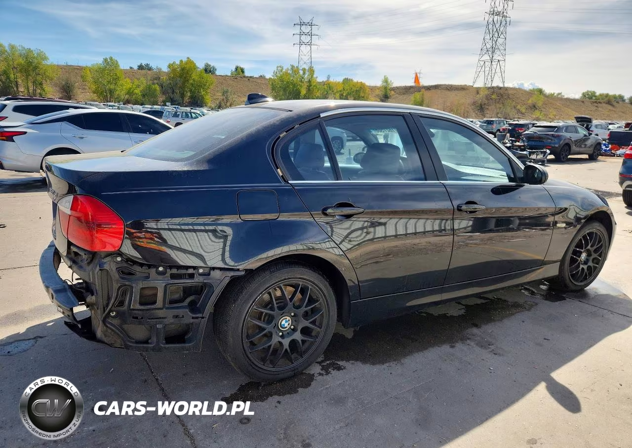 2006 BMW 330 Xi VIN:WBAVD33596KV65490 - 3