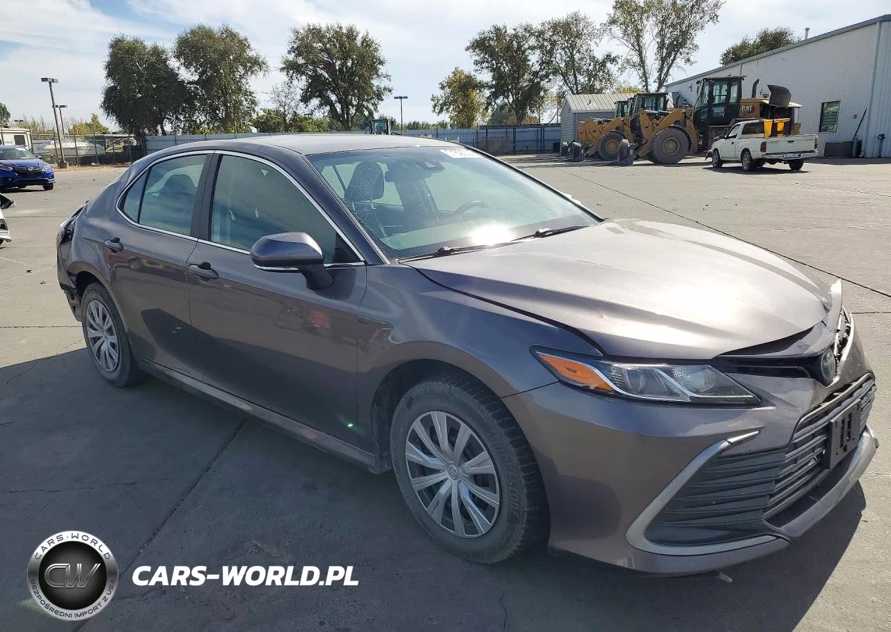 2023 Toyota Camry Le VIN:4T1C31AK8PU609944 - 4