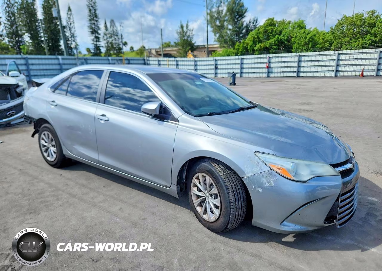2017 Toyota Camry Le VIN:4T1BF1FK9HU669213 - 4