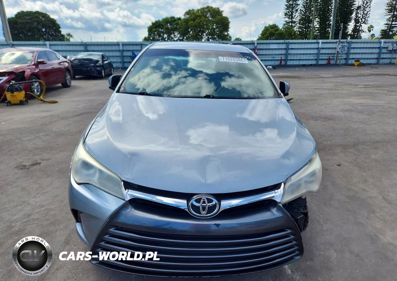 2017 Toyota Camry Le VIN:4T1BF1FK9HU669213 - 5