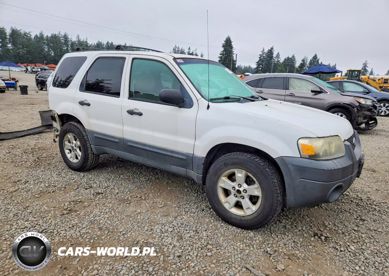 2007 Ford Escape Xlt VIN:1FMCU93127KB27143 - 4