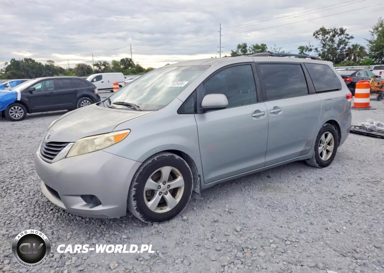 2011 Toyota Sienna Le VIN:5TDKK3DC7BS139034 - 1