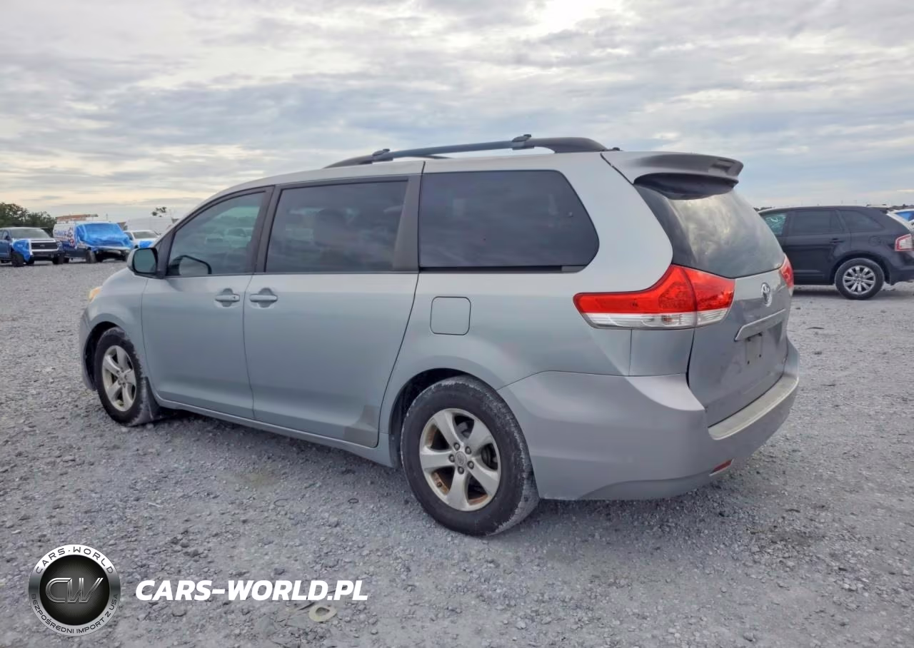 2011 Toyota Sienna Le VIN:5TDKK3DC7BS139034 - 2
