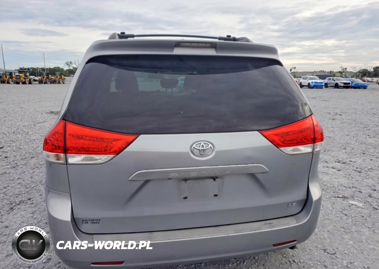 2011 Toyota Sienna Le VIN:5TDKK3DC7BS139034 - 6