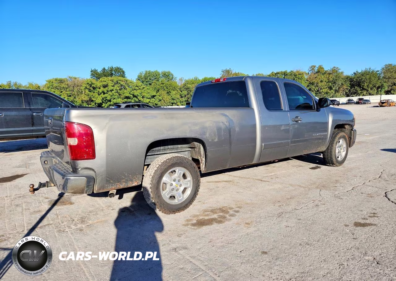 2007 Chevrolet Silverado C1500 VIN:1GCEC19J37E603486 - 3