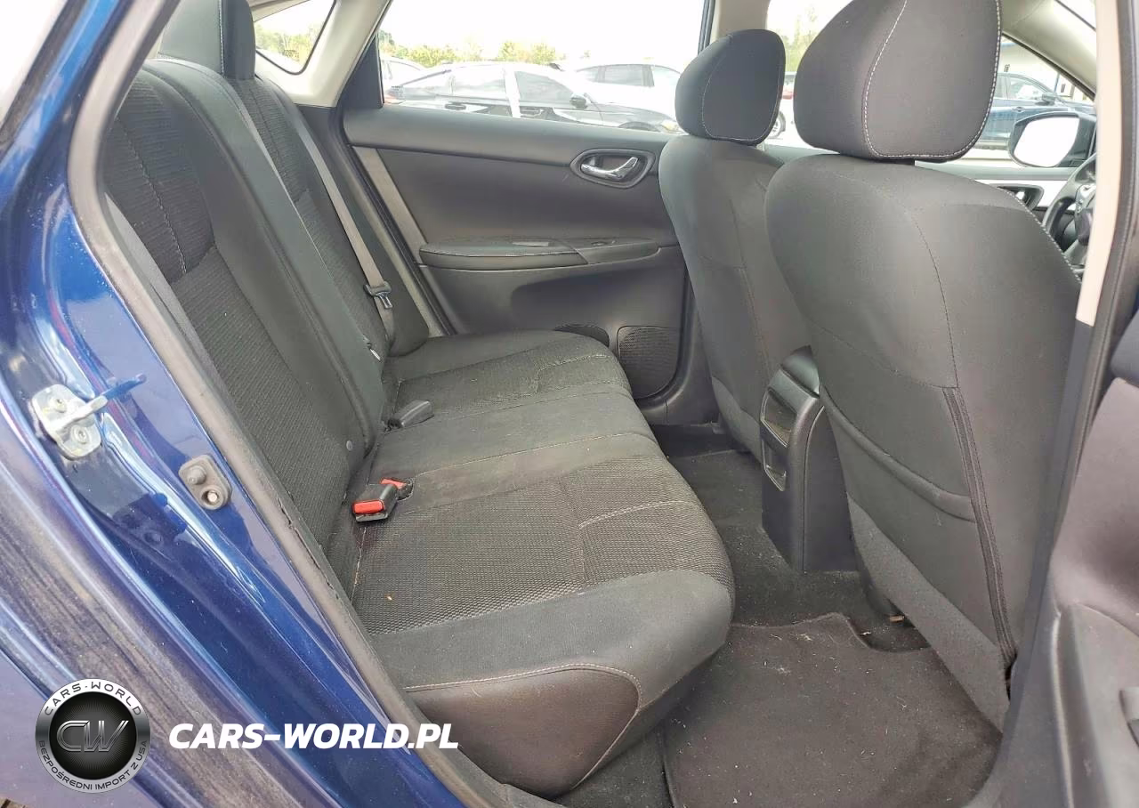 2018 Nissan Sentra S VIN:3N1AB7AP2JY335967 - 10