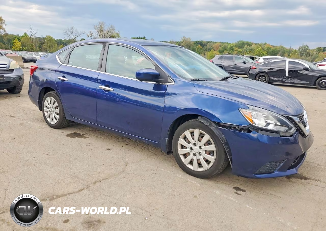 2018 Nissan Sentra S VIN:3N1AB7AP2JY335967 - 4
