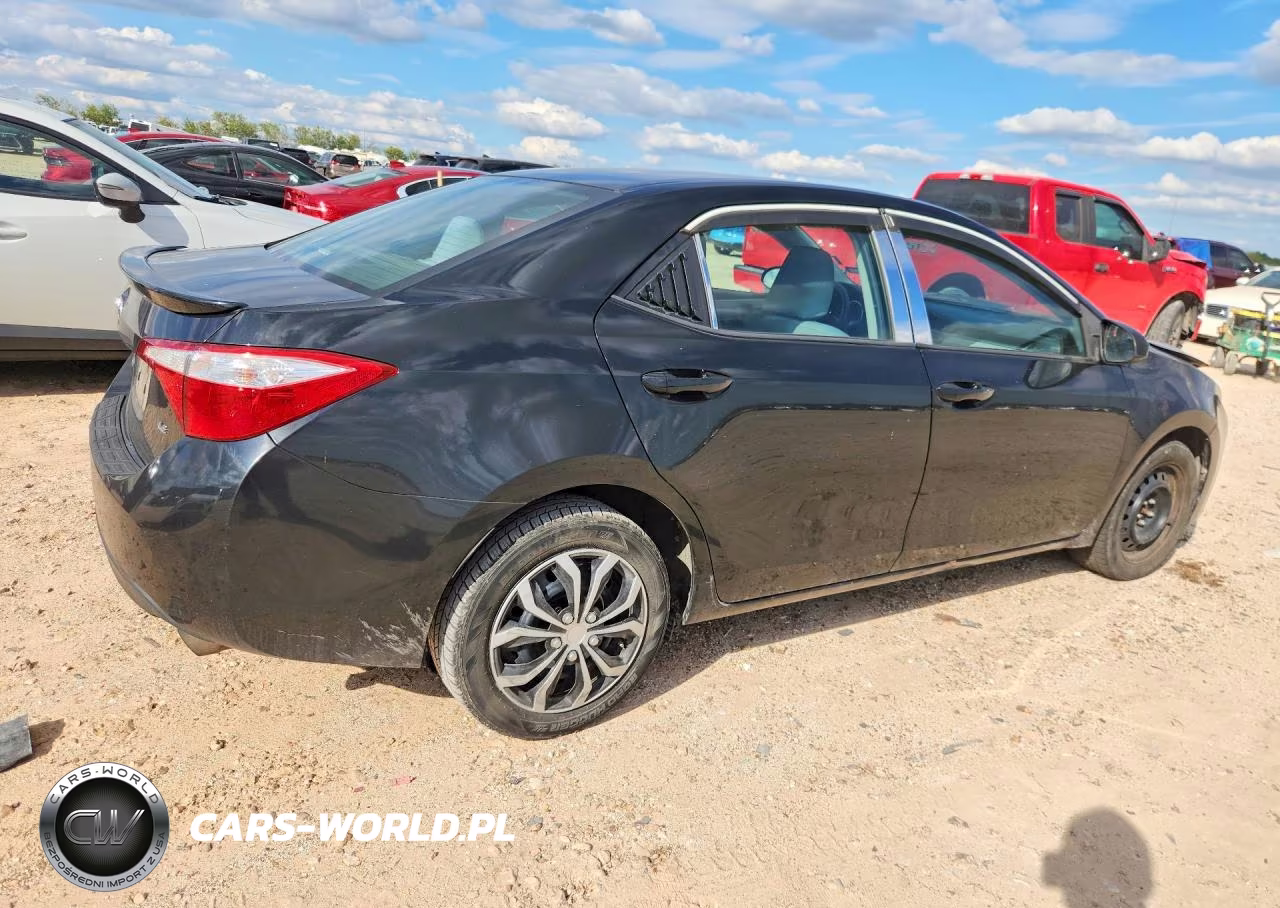 2015 Toyota Corolla Le VIN:2T1BURHE1FC327636 - 3