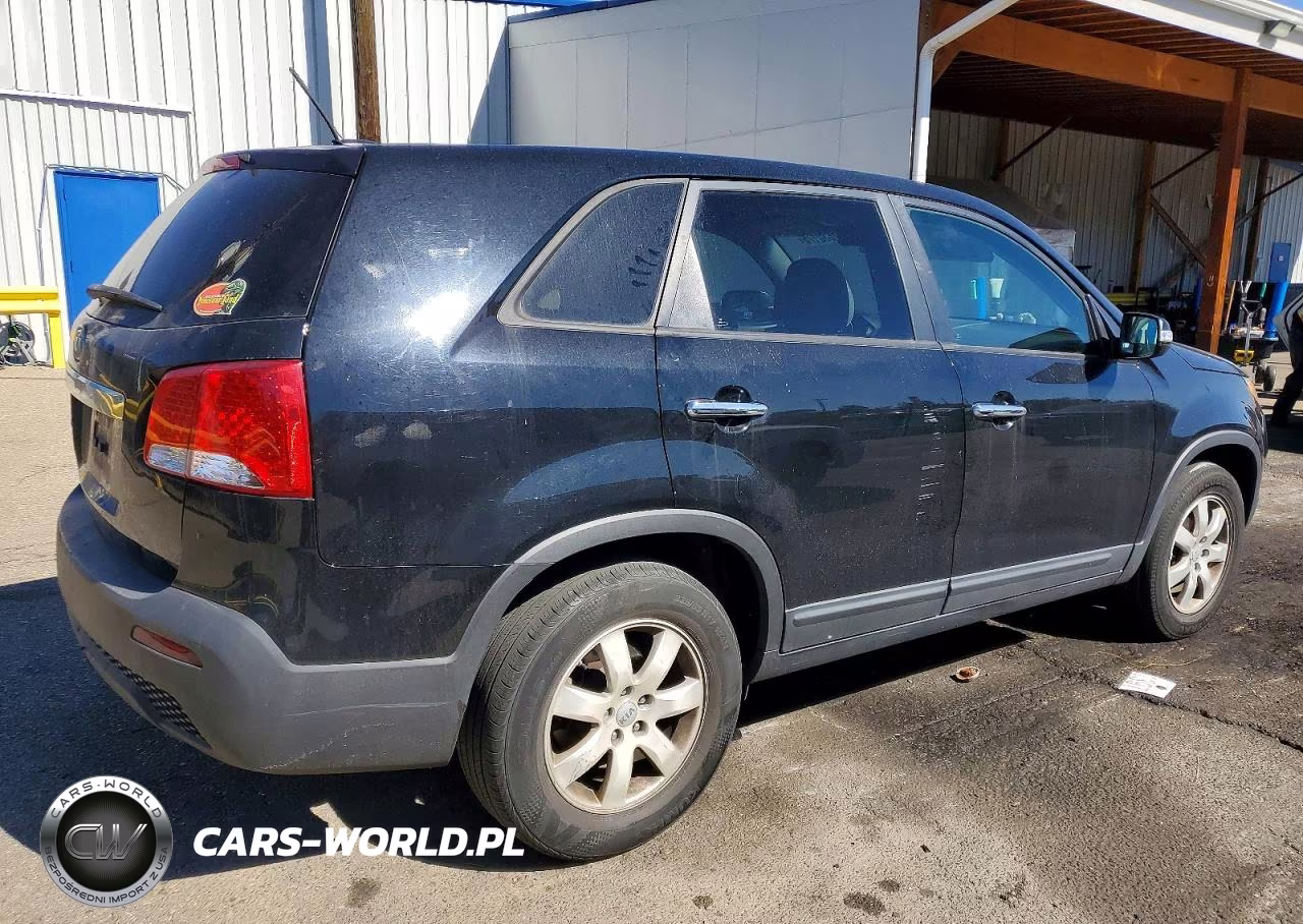 2012 Kia Sorento Lx VIN:5XYKT3A16CG213185 - 3