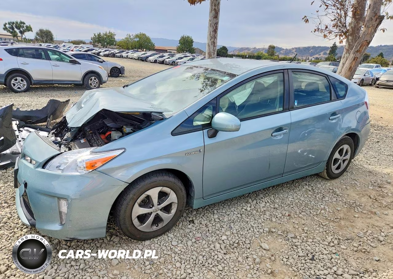 2015 Toyota Prius Two – zdjęcie 1 z 12