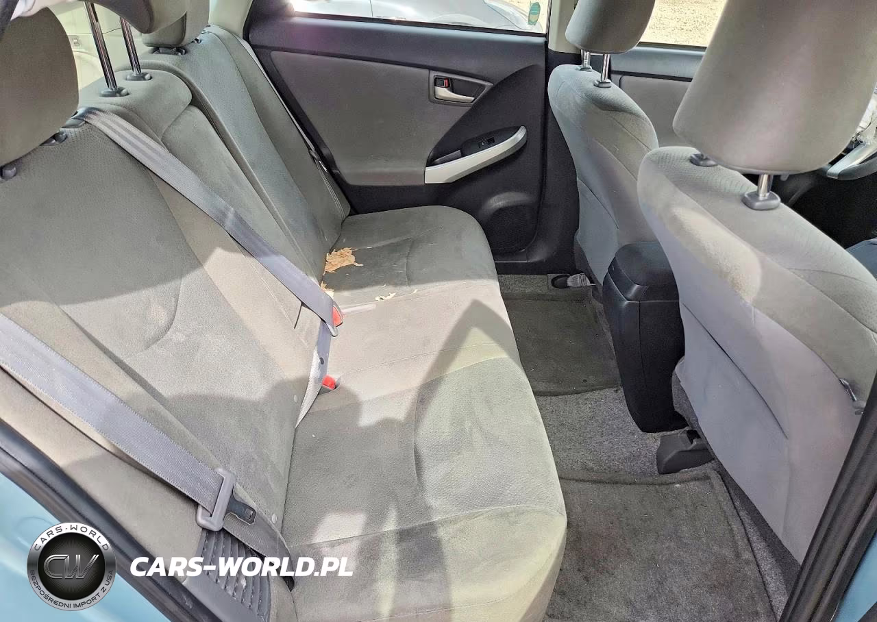 2015 Toyota Prius Two VIN:JTDKN3DU6F1996853 - 10