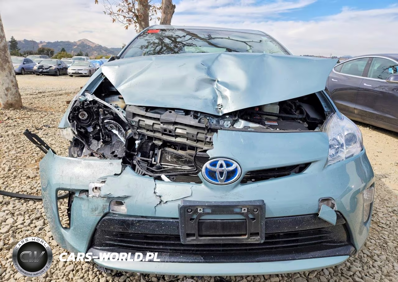 2015 Toyota Prius Two VIN:JTDKN3DU6F1996853 - 5