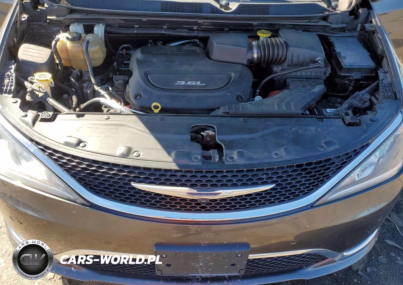 2017 Chrysler Pacifica Touring L Plus VIN:2C4RC1EG6HR669272 - 12