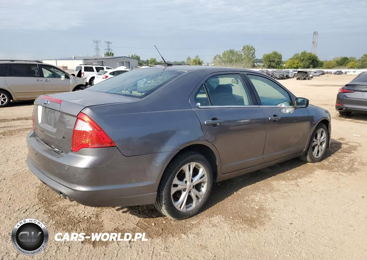 2012 Ford Fusion Se VIN:3FAHP0HA0CR417561 - 3