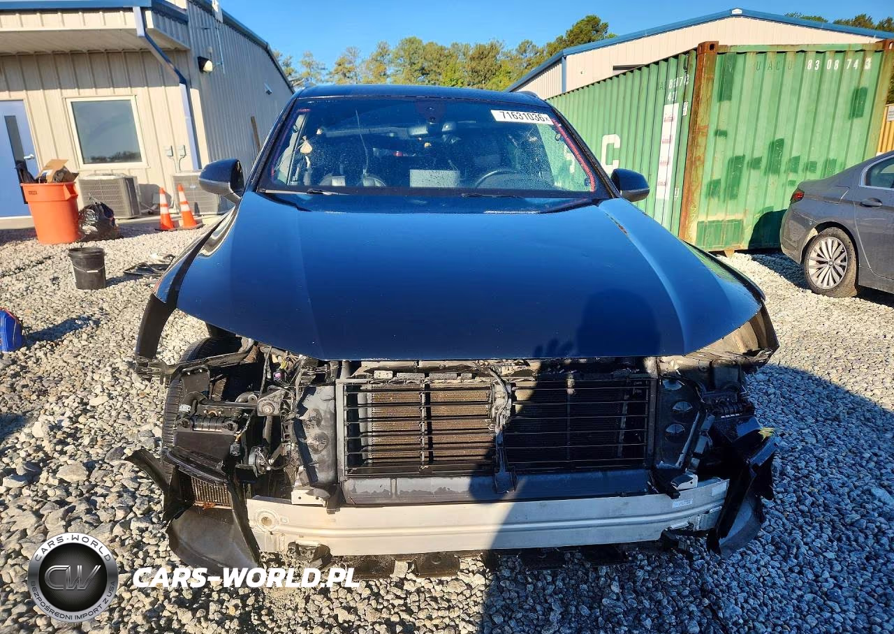 2017 Audi Q7 Prestige VIN:WA1VAAF76HD016683 - 5