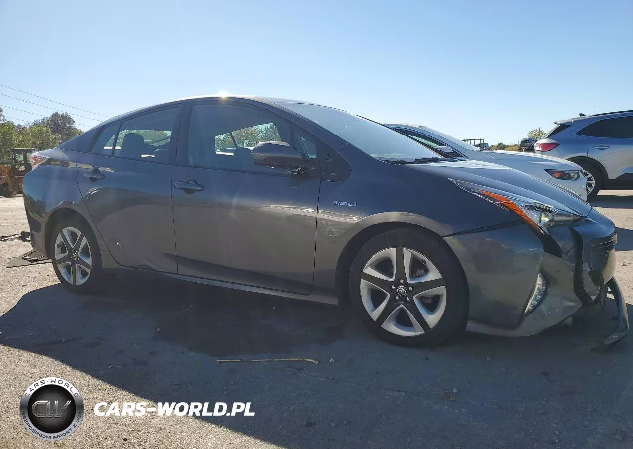 2016 Toyota Prius Four Touring VIN:JTDKARFU0G3019029 - 4