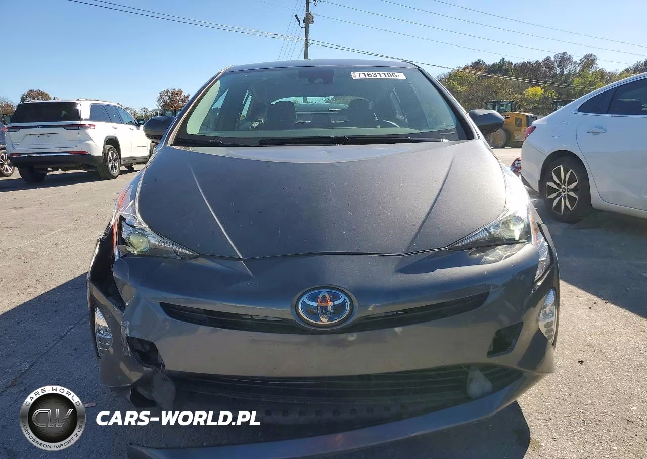 2016 Toyota Prius Four Touring VIN:JTDKARFU0G3019029 - 5