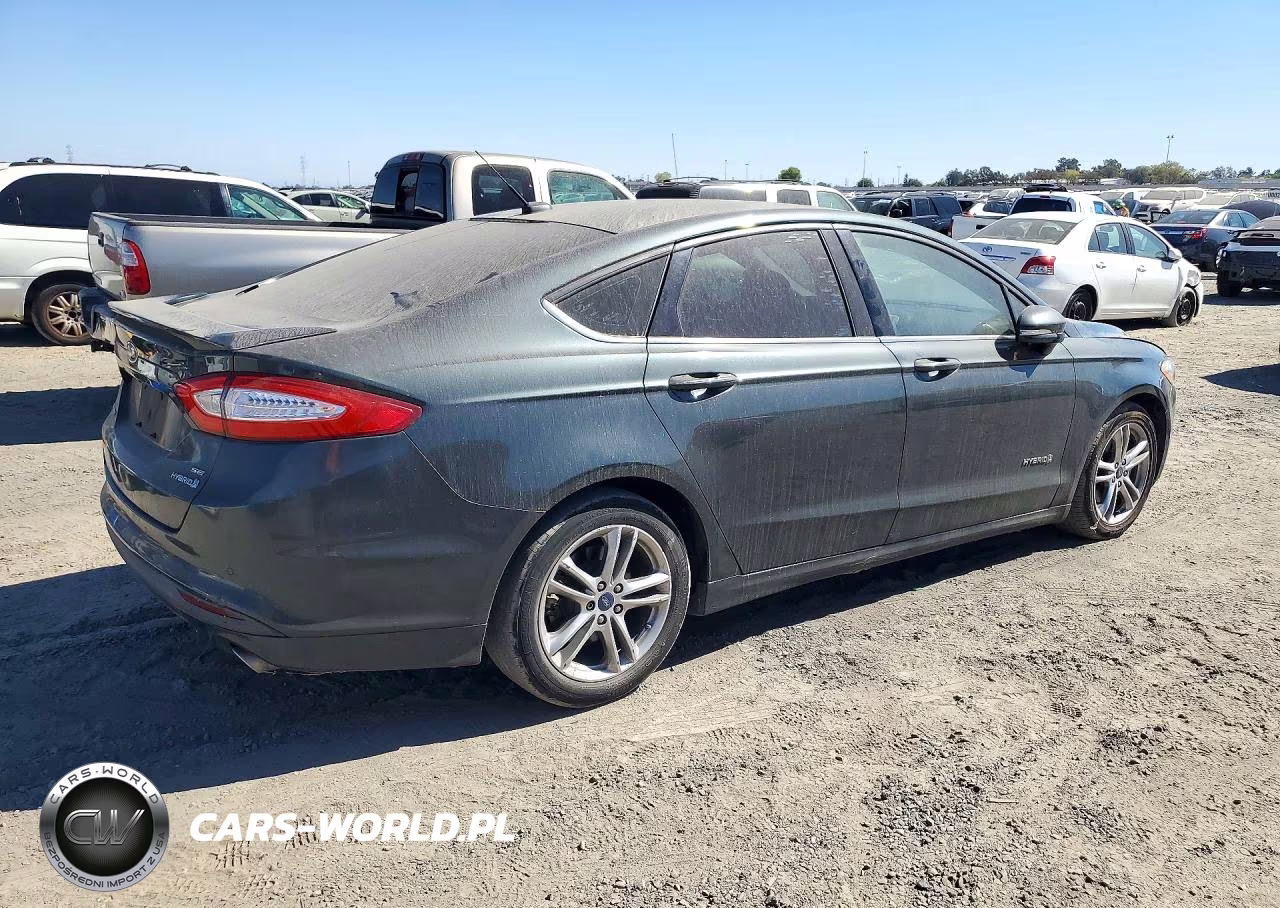 2015 Ford Fusion Se Hybrid VIN:3FA6P0LUXFR236061 - 3
