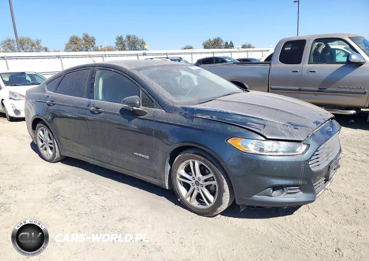 2015 Ford Fusion Se Hybrid VIN:3FA6P0LUXFR236061 - 4