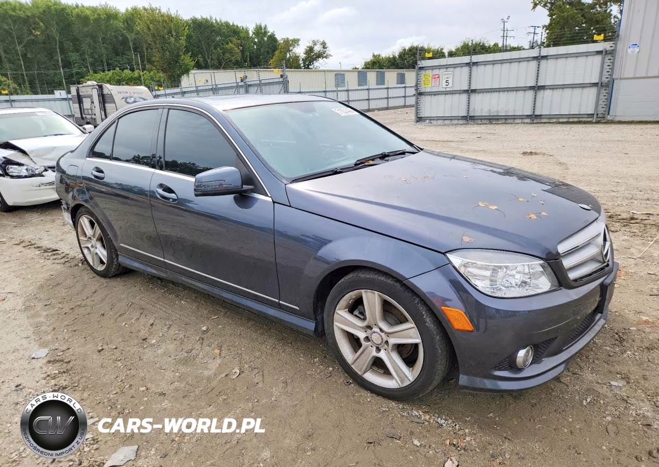 2010 Mercedes-Benz C 300 VIN:WDDGF5EB9AA401360 - 4