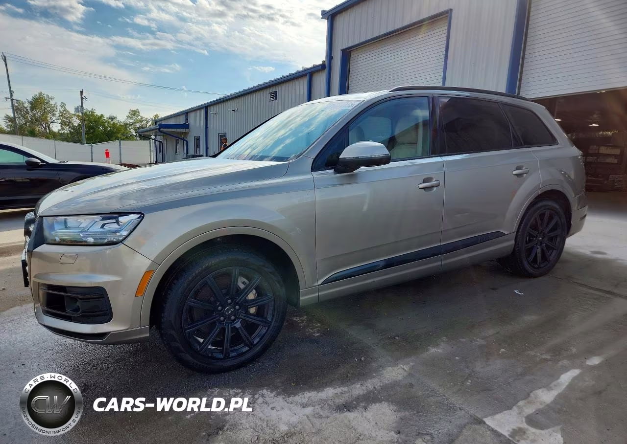 2017 Audi Q7 Premium Plus VIN:WA1LAAF7XHD031484 - 1
