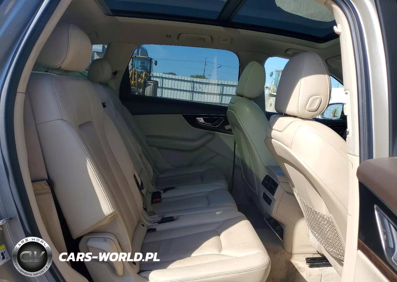 2017 Audi Q7 Premium Plus VIN:WA1LAAF7XHD031484 - 11