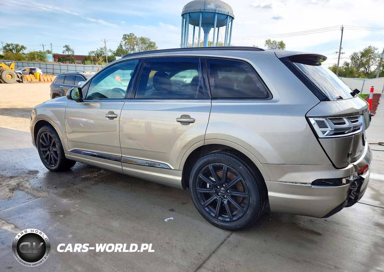 2017 Audi Q7 Premium Plus VIN:WA1LAAF7XHD031484 - 2