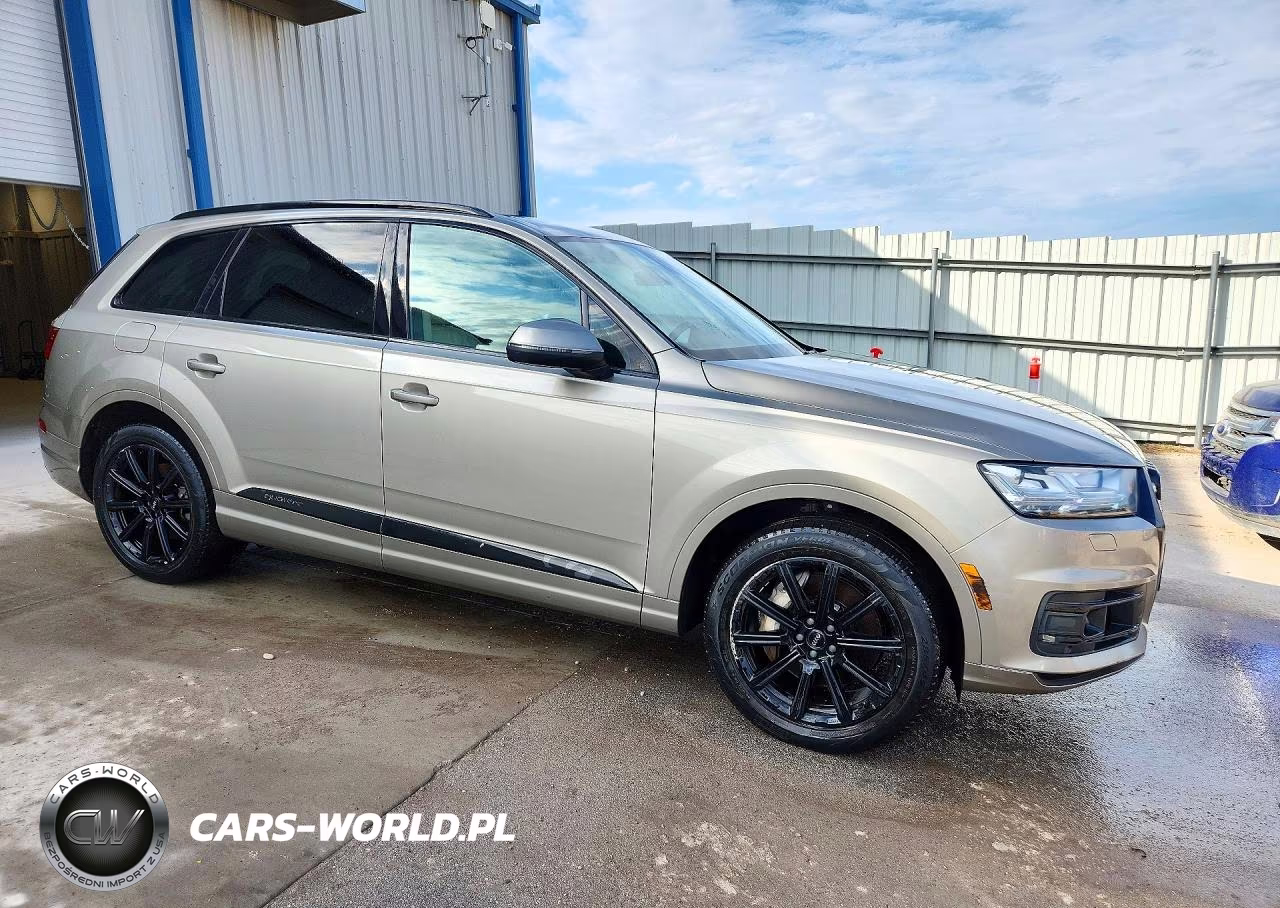 2017 Audi Q7 Premium Plus VIN:WA1LAAF7XHD031484 - 4