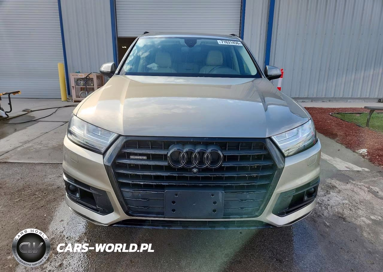 2017 Audi Q7 Premium Plus VIN:WA1LAAF7XHD031484 - 5