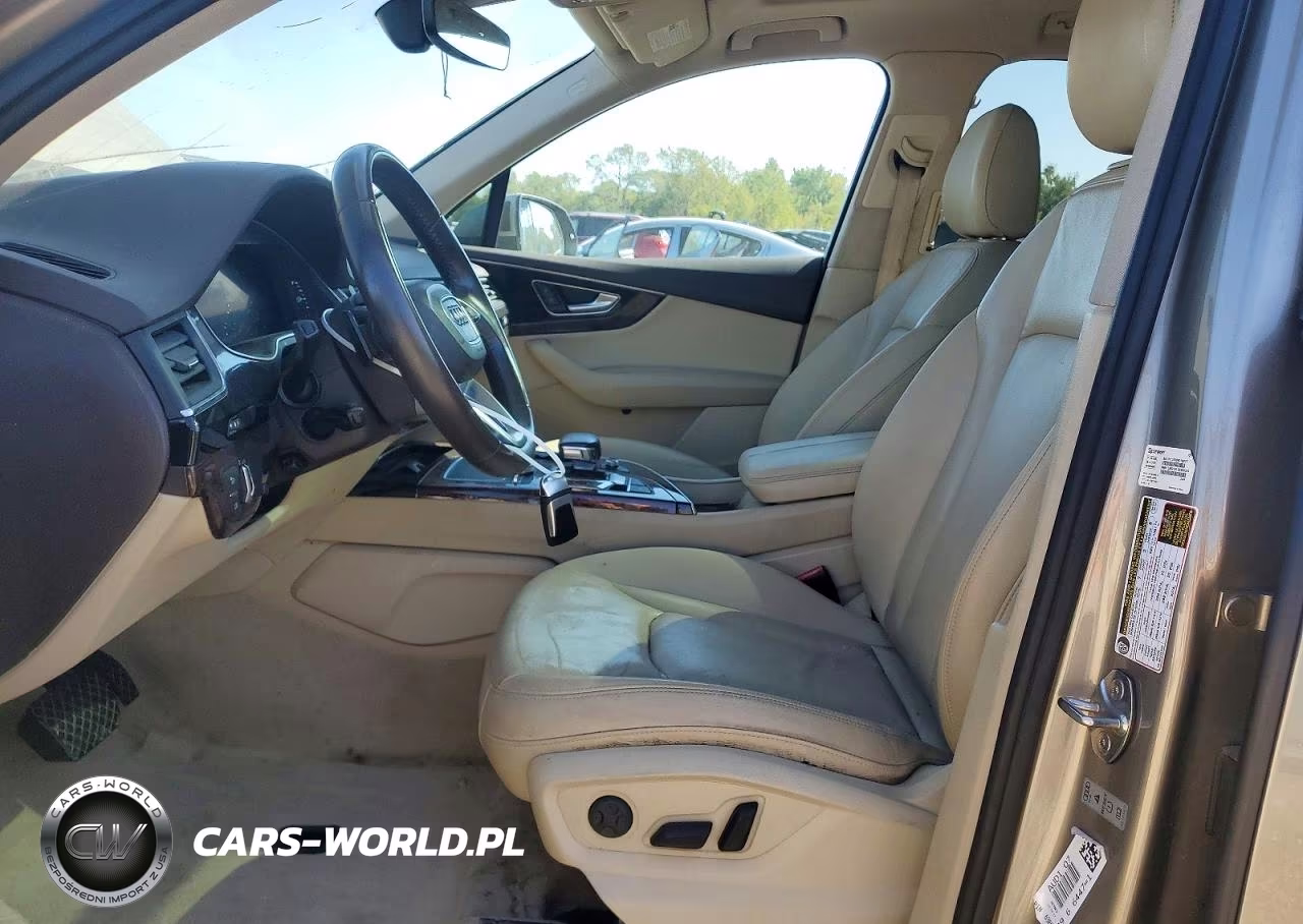 2017 Audi Q7 Premium Plus VIN:WA1LAAF7XHD031484 - 7