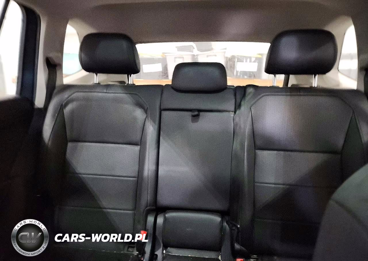 2019 Volkswagen Tiguan Se VIN:3VV2B7AX7KM112447 - 10