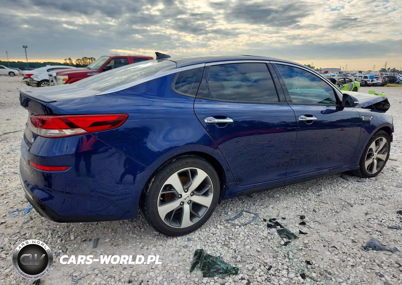 2019 Kia Optima S VIN:5XXGT4L35KG361499 - 3