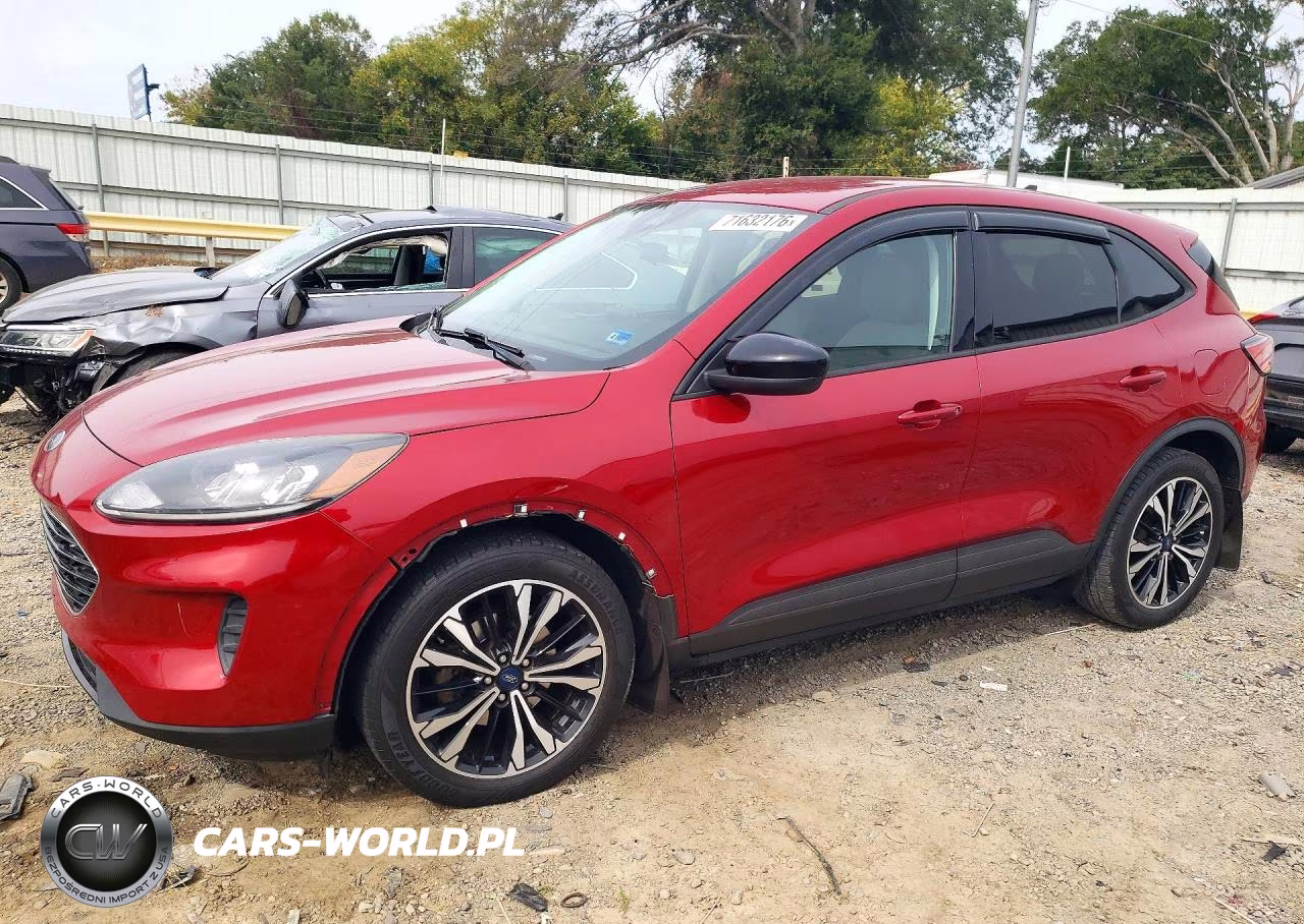 2021 Ford Escape Se
