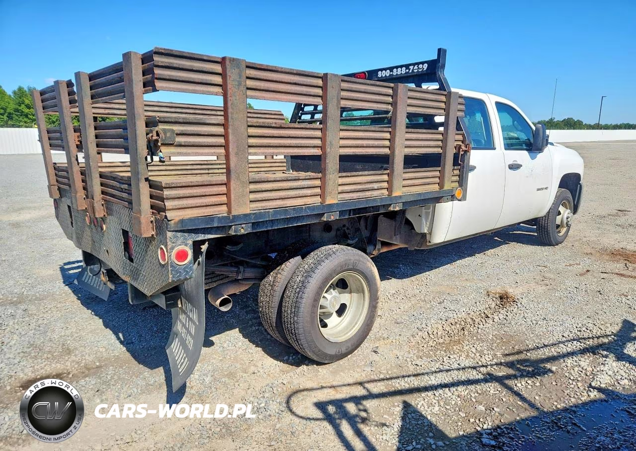 2010 Chevrolet Silverado K3500 VIN:1GB7KZBK1AF138077 - 3