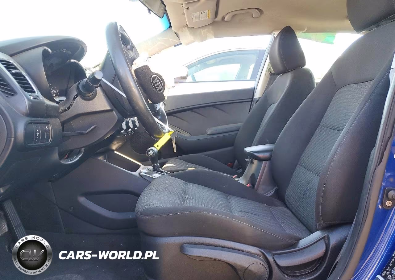 2017 Kia Forte Lx VIN:3KPFK4A74HE049910 - 7