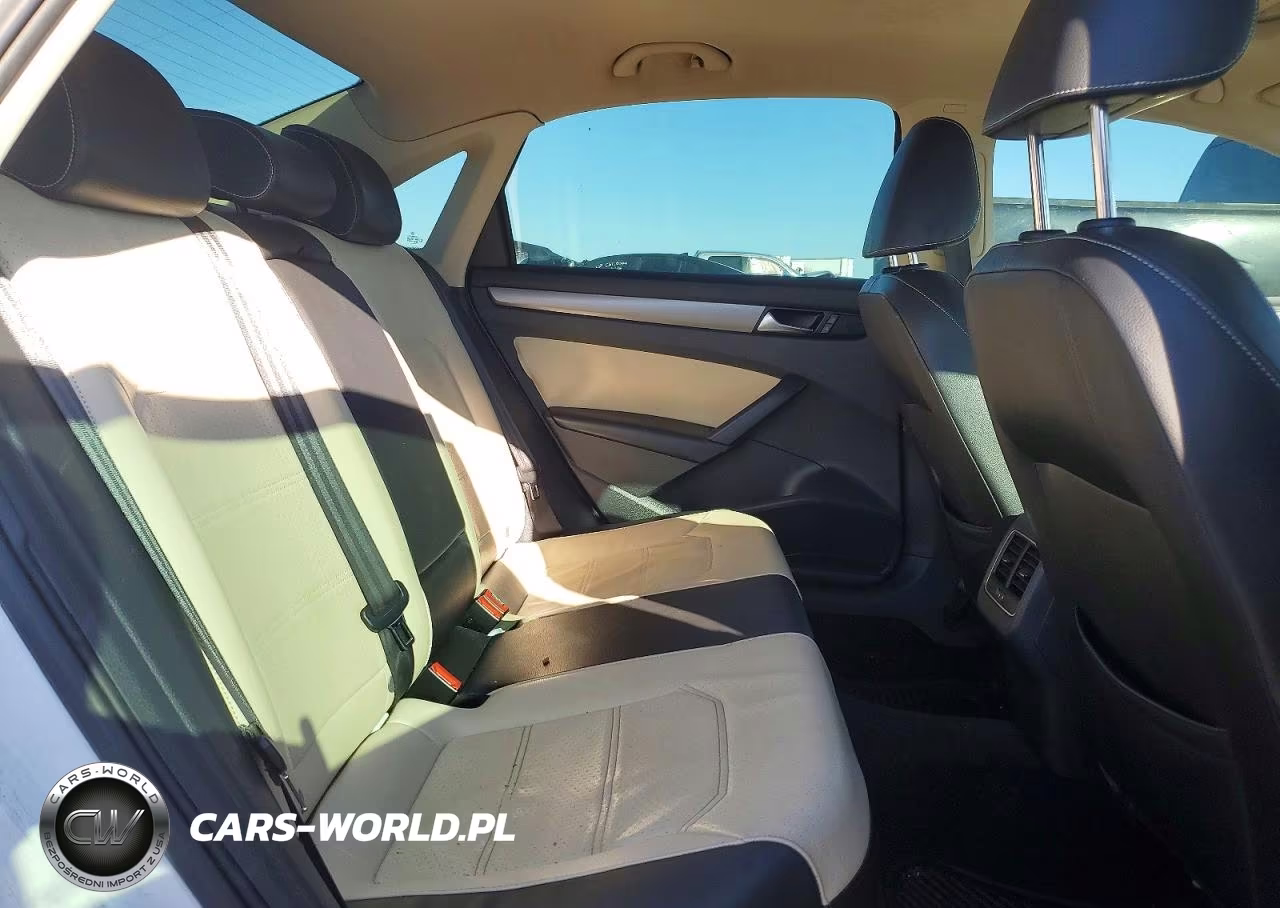 2015 Volkswagen Passat Se VIN:1VWBV7A31FC050955 - 10