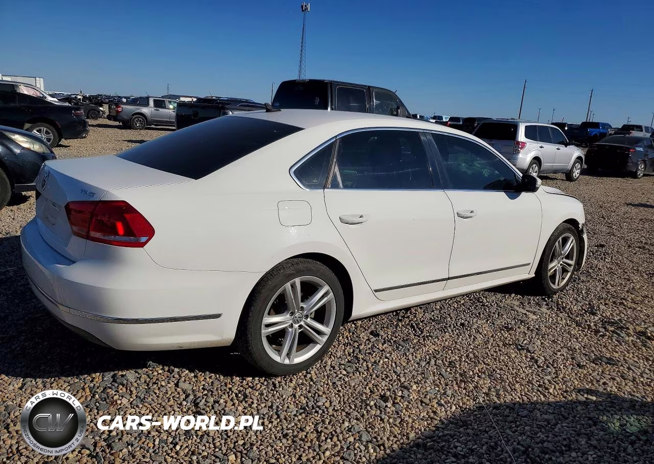 2015 Volkswagen Passat Se VIN:1VWBV7A31FC050955 - 3