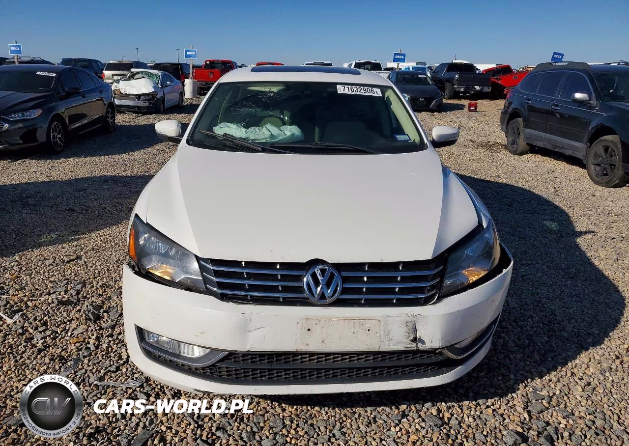 2015 Volkswagen Passat Se VIN:1VWBV7A31FC050955 - 5