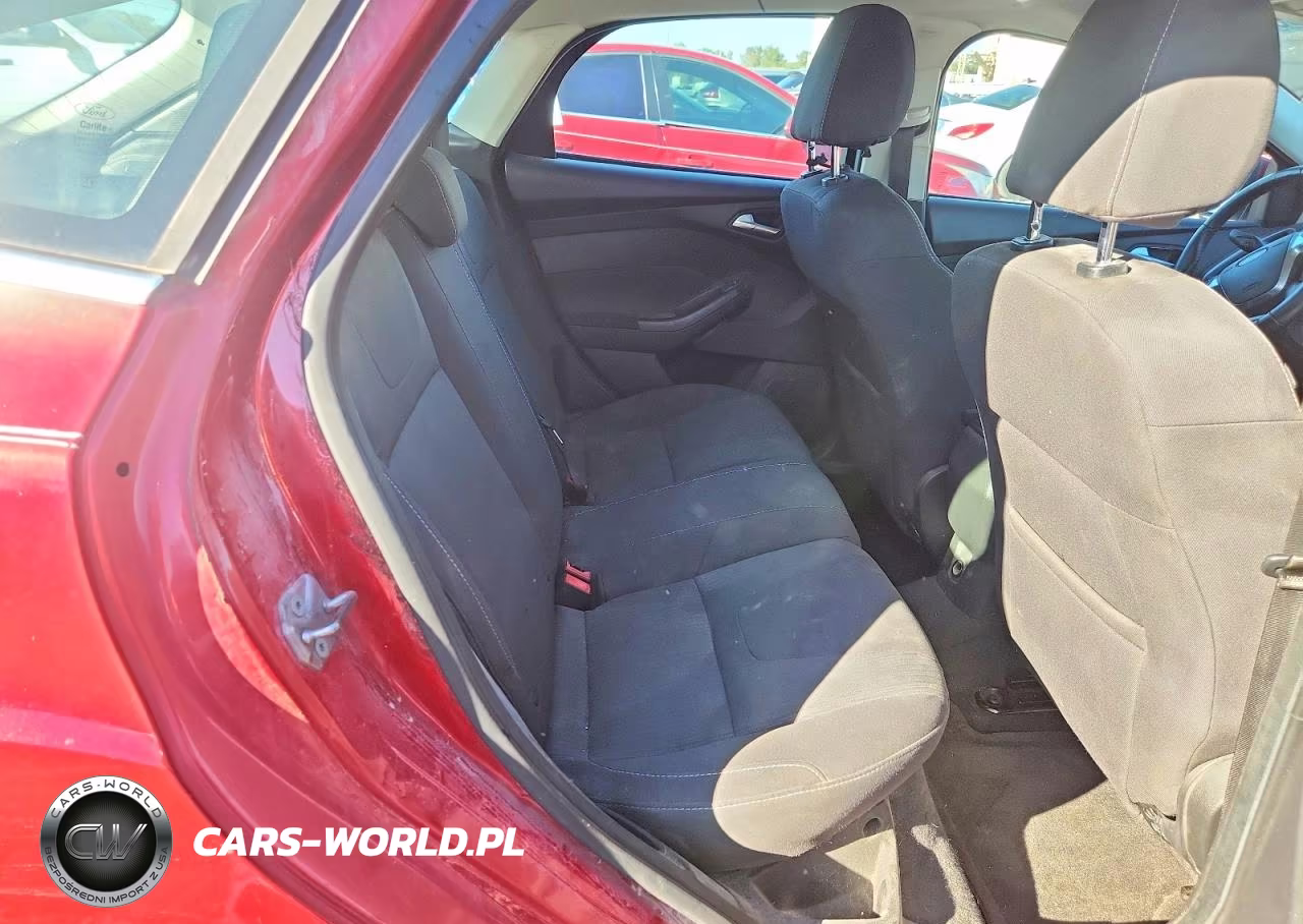 2012 Ford Focus Titanium VIN:1FAHP3N29CL477075 - 10