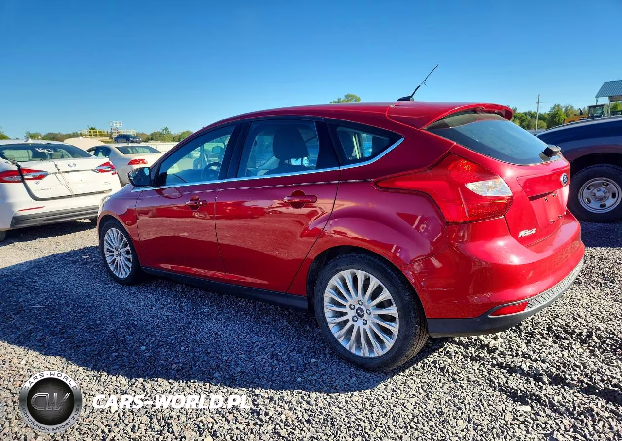 2012 Ford Focus Titanium VIN:1FAHP3N29CL477075 - 2