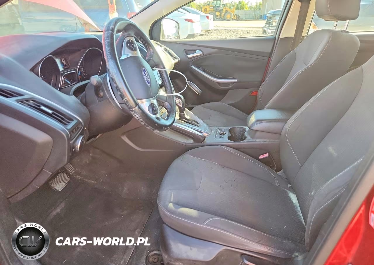 2012 Ford Focus Titanium VIN:1FAHP3N29CL477075 - 7